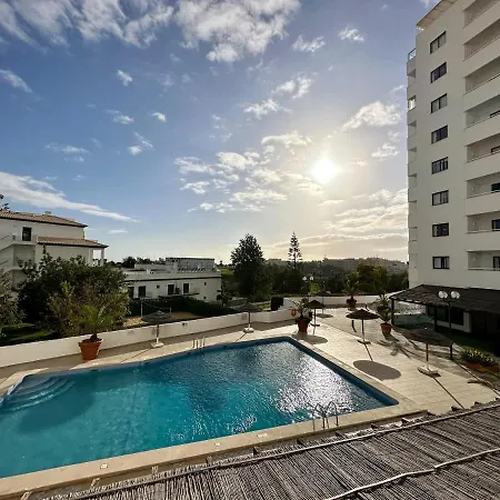Hopstays - Olympics With Indoor Pool Apartmán Albufeira
